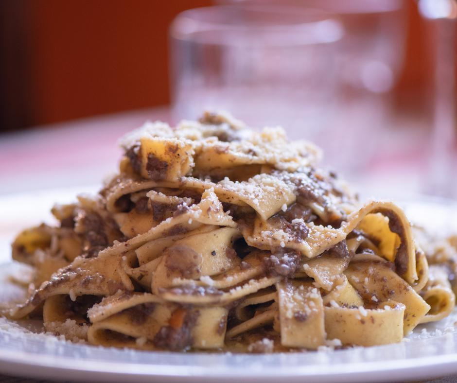 Pappardelle al cinghiale: il sapore autentico della Maremma